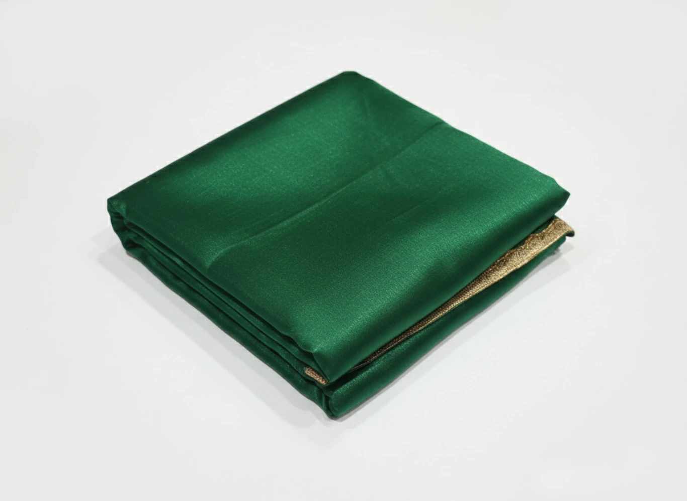 Mohar Solid/Plain Daily Wear Velvet Saree (Green) - Image 2